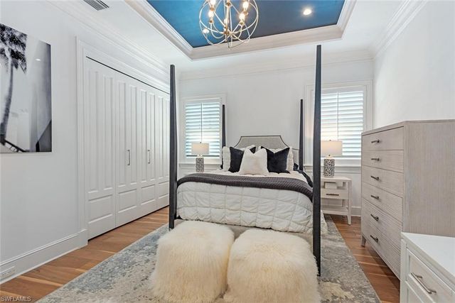 140 3rd AVE S, Naples, FL 34102