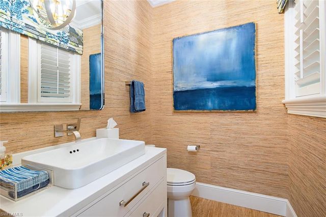 140 3rd AVE S, Naples, FL 34102