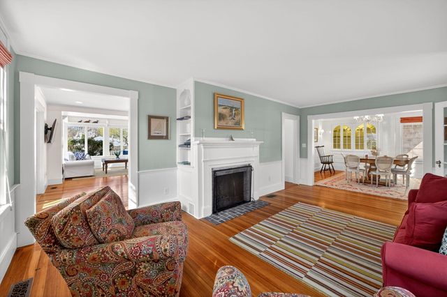 30 Cockachoiset Lane, Osterville, MA 02655
