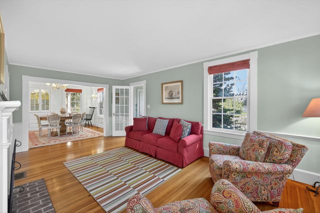 30 Cockachoiset Lane, Osterville, MA 02655