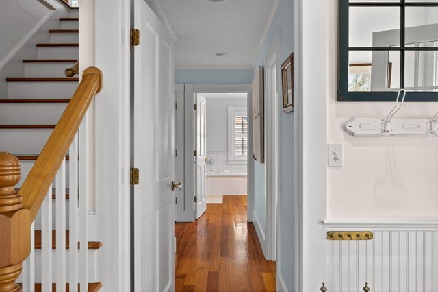 30 Cockachoiset Lane, Osterville, MA 02655