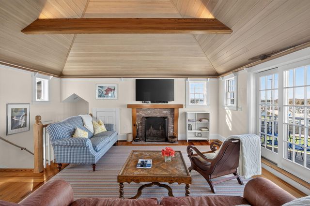 30 Cockachoiset Lane, Osterville, MA 02655