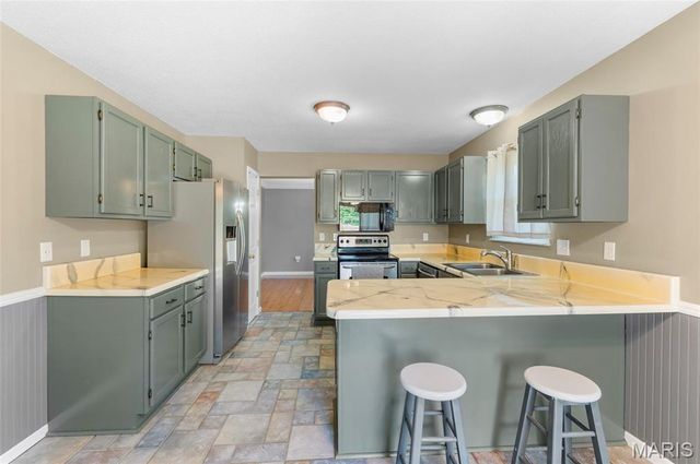 208 Fairington Drive, Troy, IL 62294