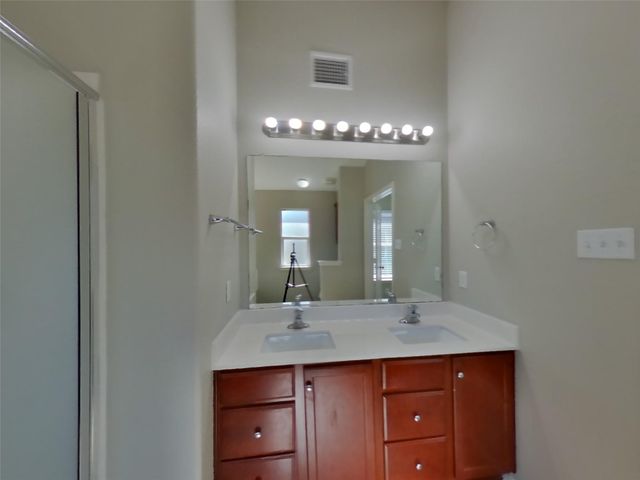 347 Foster LN, Jarrell, TX 76537