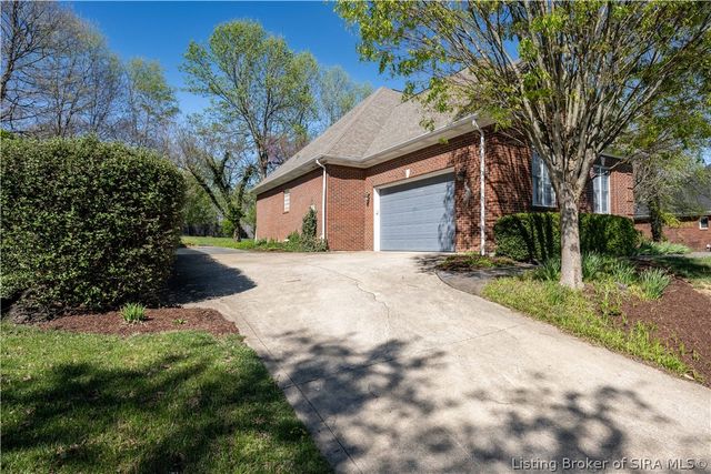 3558 Lafayette Parkway, Floyds Knobs, IN 47119