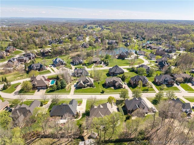 3558 Lafayette Parkway, Floyds Knobs, IN 47119