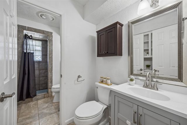 111 Dunn Street, Red Oak, TX 75154