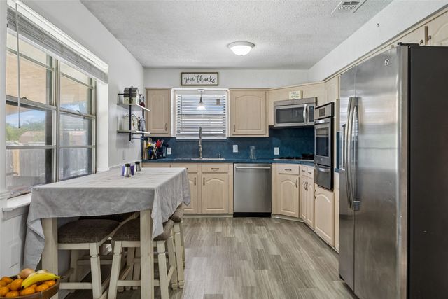 111 Dunn Street, Red Oak, TX 75154