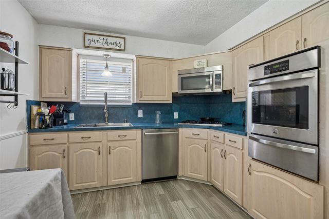 111 Dunn Street, Red Oak, TX 75154