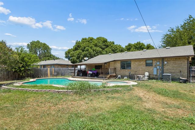 111 Dunn Street, Red Oak, TX 75154