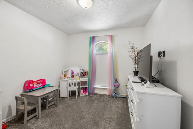111 Dunn Street, Red Oak, TX 75154