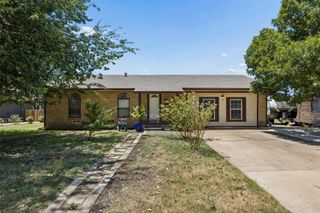 111 Dunn Street, Red Oak, TX 75154