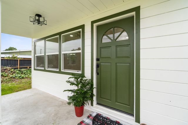 1659 Tyler Avenue, Porterville, CA 93257