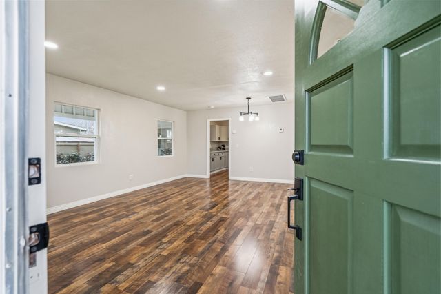 1659 Tyler Avenue, Porterville, CA 93257