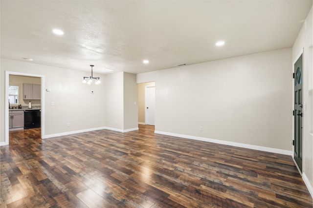 1659 Tyler Avenue, Porterville, CA 93257