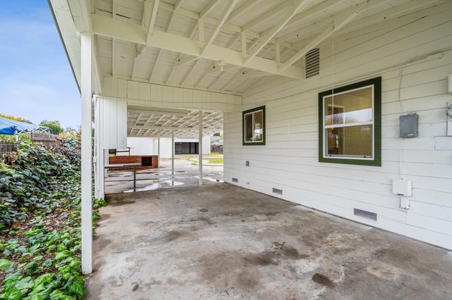 1659 Tyler Avenue, Porterville, CA 93257