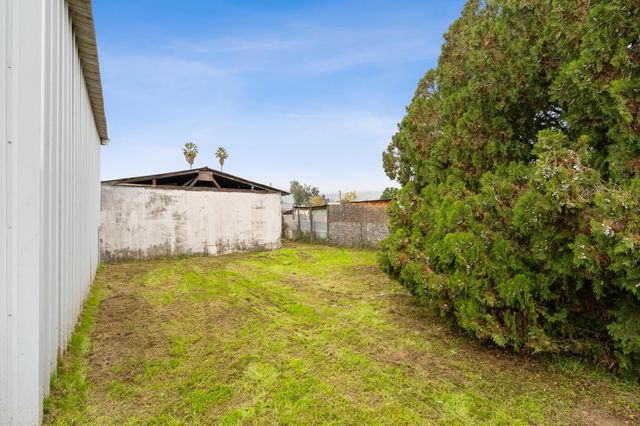 1659 Tyler Avenue, Porterville, CA 93257