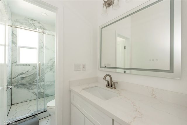 2208 Synergy, Irvine, CA 92614