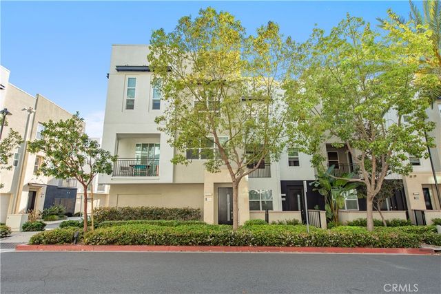 2208 Synergy, Irvine, CA 92614