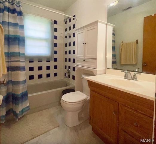 205 Kuhne Boulevard, Troy, MO 63379