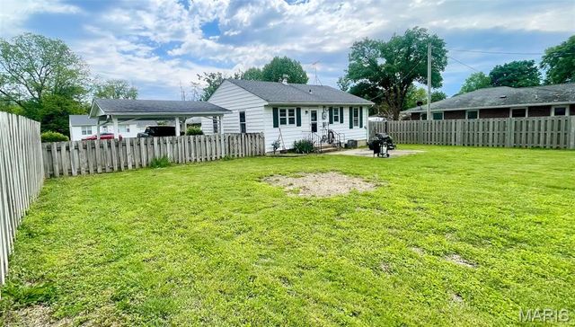 205 Kuhne Boulevard, Troy, MO 63379