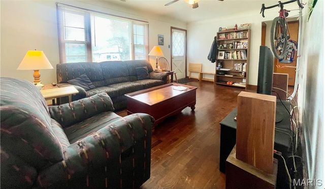 205 Kuhne Boulevard, Troy, MO 63379
