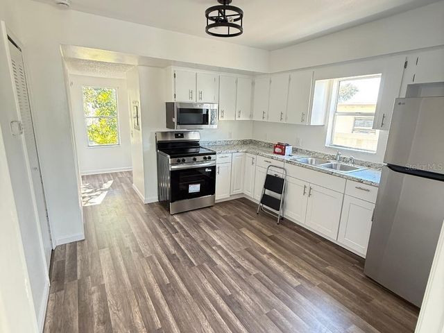 323 DORSETT AVENUE, Lake Wales, FL 33853