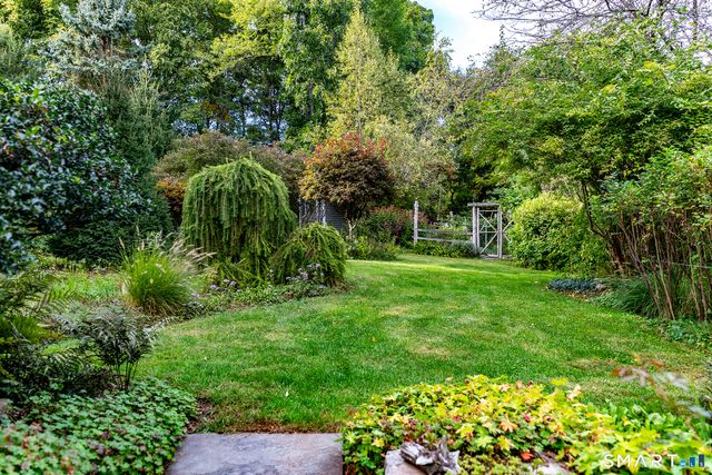 12 Loormann Lane, New Milford, CT 06755