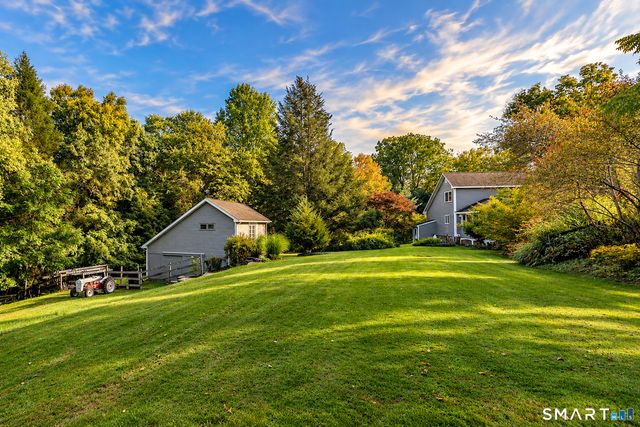 12 Loormann Lane, New Milford, CT 06755