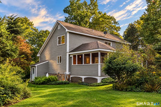 12 Loormann Lane, New Milford, CT 06755