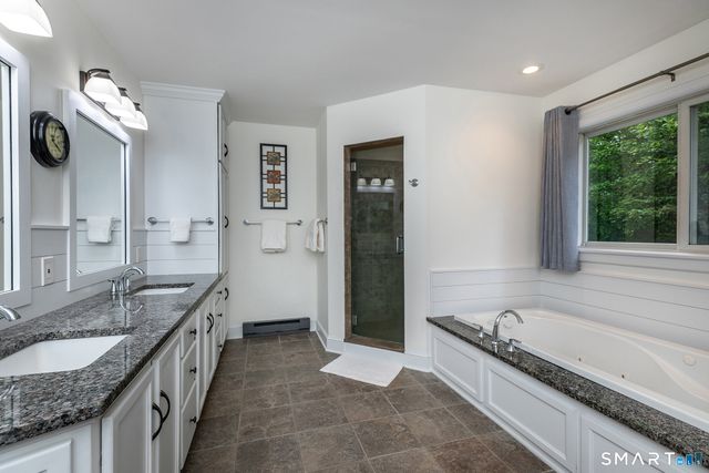 12 Loormann Lane, New Milford, CT 06755