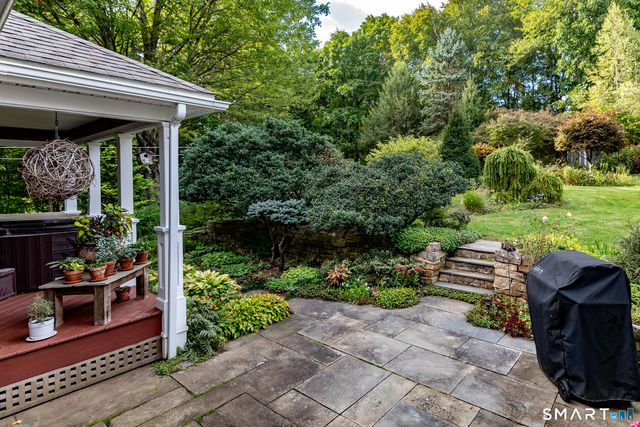 12 Loormann Lane, New Milford, CT 06755