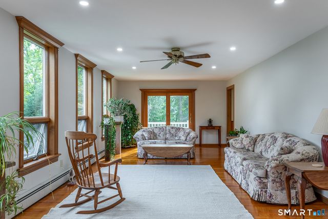 12 Loormann Lane, New Milford, CT 06755