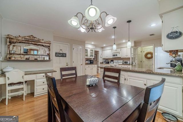 3734 Sandford Courts SW, Lilburn, GA 30047