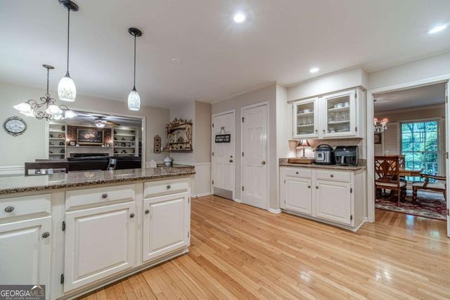 3734 Sandford Courts SW, Lilburn, GA 30047