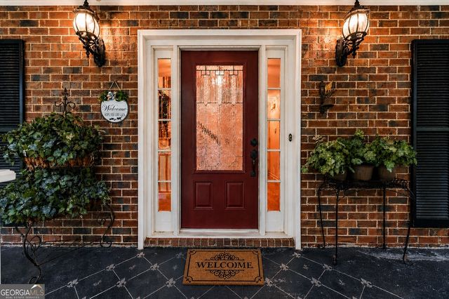 3734 Sandford Courts SW, Lilburn, GA 30047