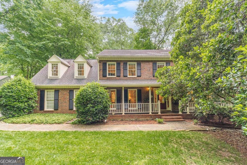 3734 Sandford Courts SW, Lilburn, GA 30047