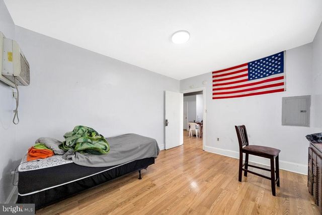 27 GLENDALE RD, Upper Darby, PA 19082