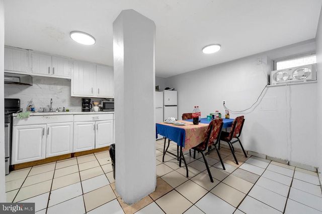 27 GLENDALE RD, Upper Darby, PA 19082