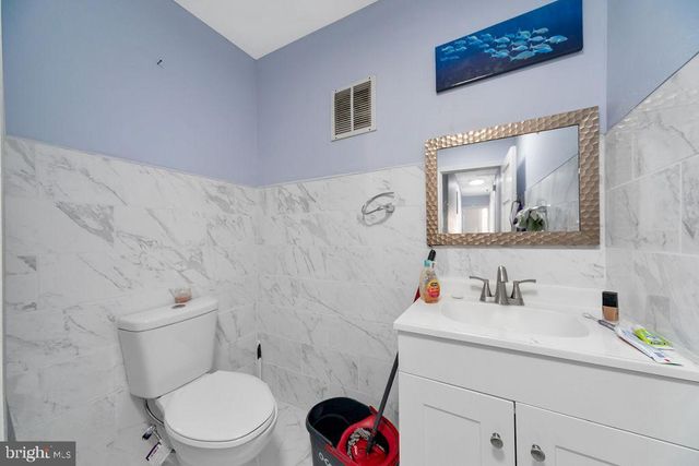 27 GLENDALE RD, Upper Darby, PA 19082