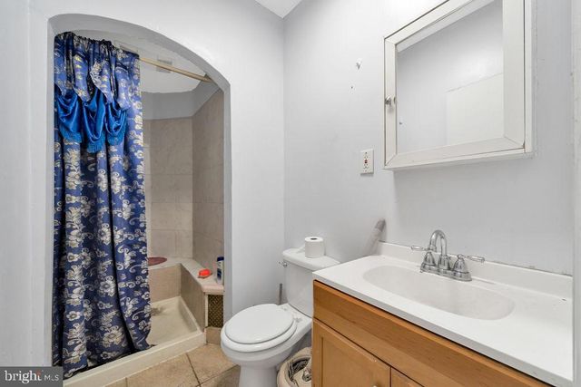 27 GLENDALE RD, Upper Darby, PA 19082