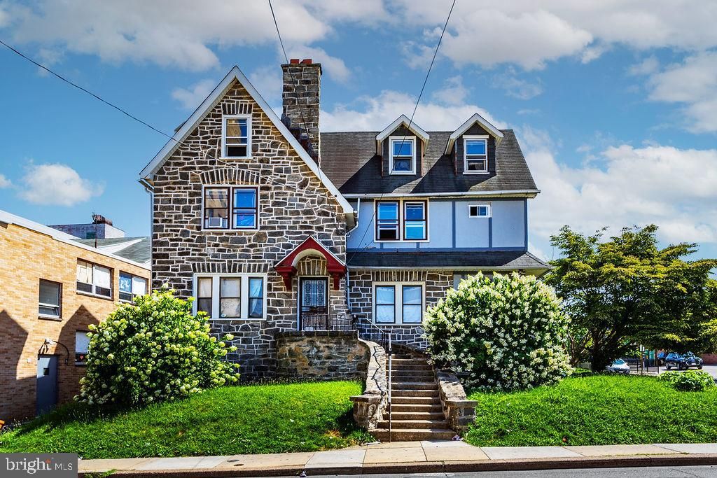 27 GLENDALE RD, Upper Darby, PA 19082
