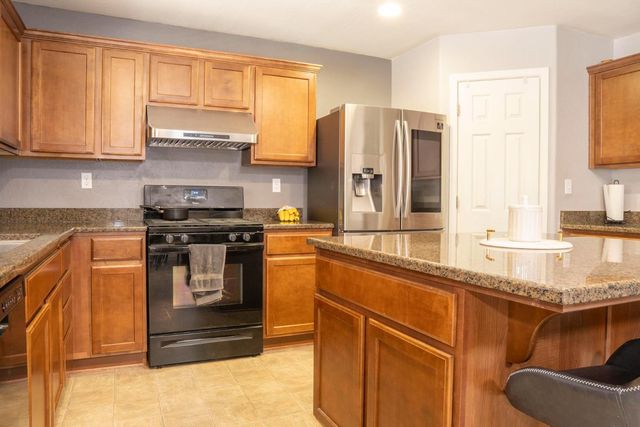 5837 E Platt Avenue, Fresno, CA 93727