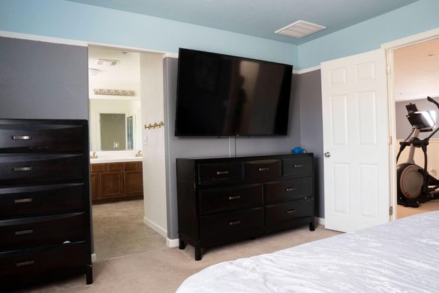 5837 E Platt Avenue, Fresno, CA 93727