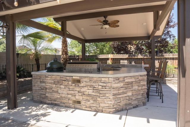5837 E Platt Avenue, Fresno, CA 93727