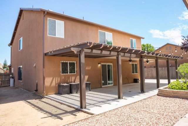 5837 E Platt Avenue, Fresno, CA 93727
