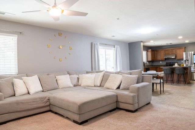 5837 E Platt Avenue, Fresno, CA 93727
