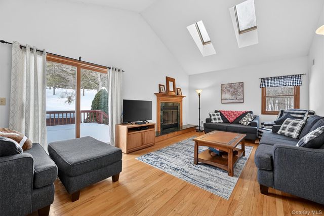 5 Bens Way, Chester, NY 10918