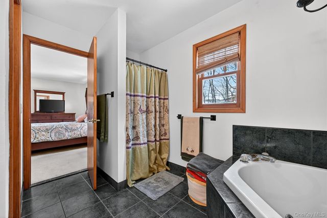 5 Bens Way, Chester, NY 10918