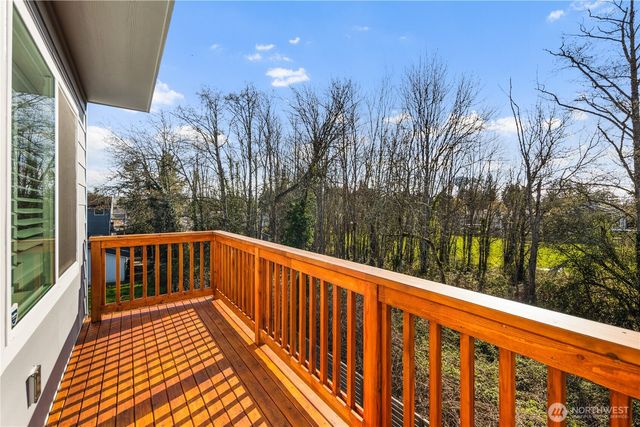 21625 13th Drive S, Des Moines, WA 98198